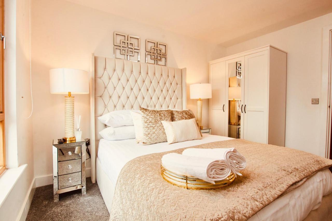 Primedoorstep Deluxe City Apt, River Canal View& Free Parking! ลีดส์ ภายนอก รูปภาพ